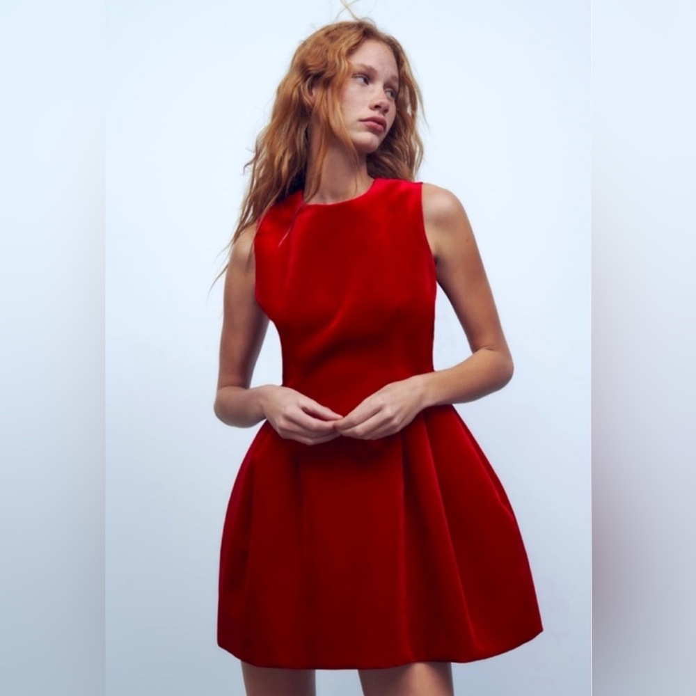 Zara VOLUMINOUS VELVET DRESS